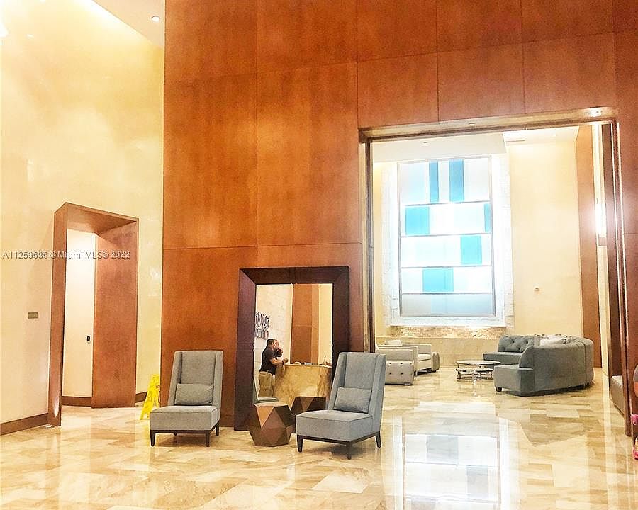 31 SE 5th St Miami, FL, 33131 Apartments for Rent Zillow