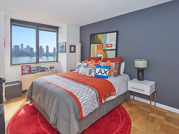 5th image of 630 1st Ave APT 15S
