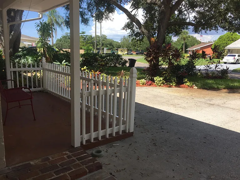 6390 Hampton Dr N — Photo 2