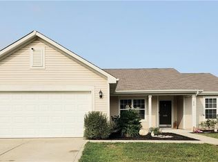 694 Bobtail Dr, Greenfield, IN 46140