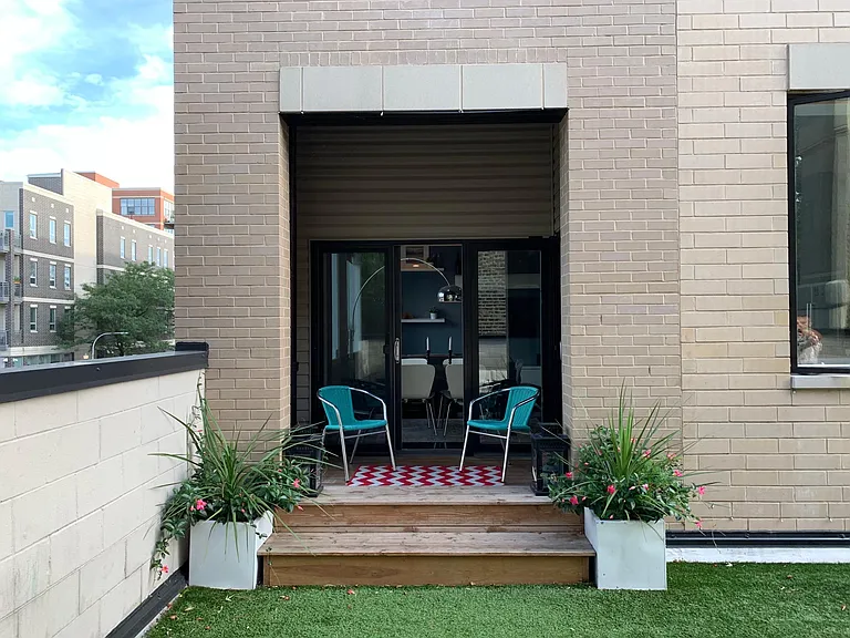 6 N Throop St #2N — Photo 6