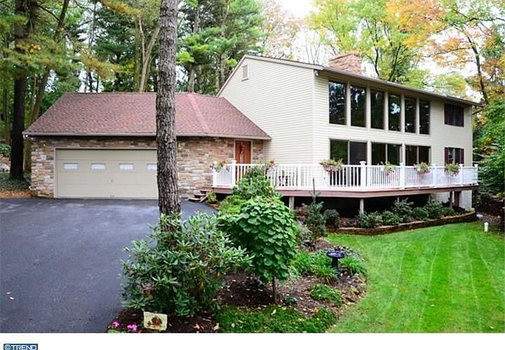 1st image of 125 Pine Tree Ln