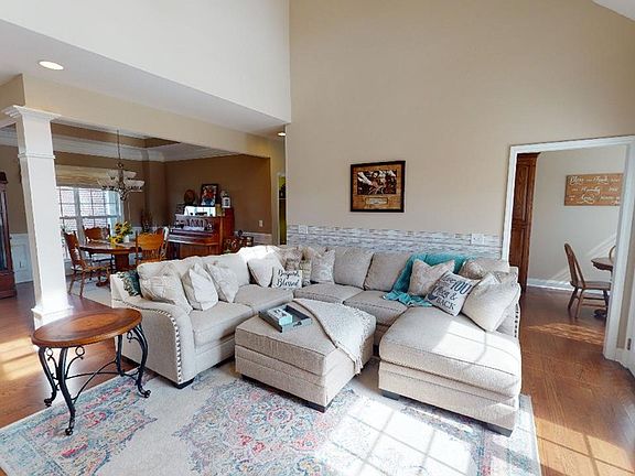 4th image of 156 Clearview Cir NE