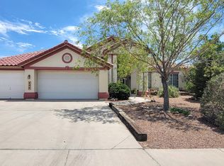 400 Phil Hansen Dr, Canutillo, TX 79835