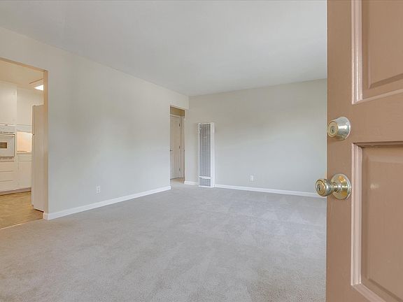 5th image of 517 Glenwood Ave APT I