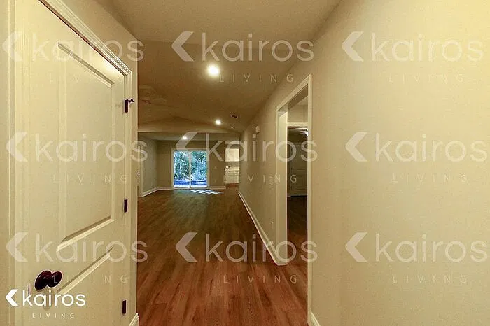 3 bed, 2.0 bath, 1453 sqft, $1,695 — Photo 2