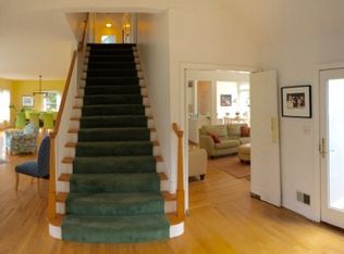 112 W Oak St, Basking Ridge, NJ 07920