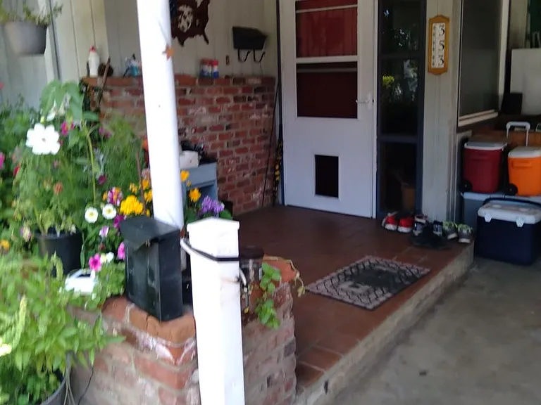 353 W Madrone St — Photo 2