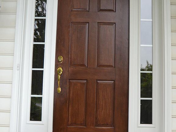 2nd image of 806 Wren Ln