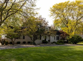 1103 Woodkrest Dr, Flint, MI 48532