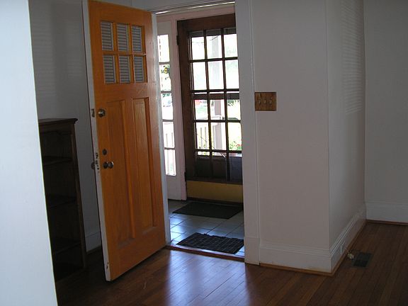 5th image of 1709 Hampton Blvd #1