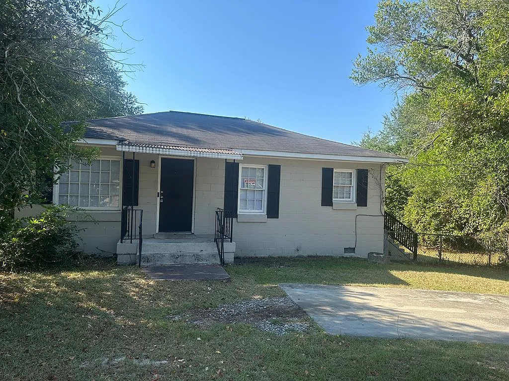 2 bed, 890 sqft, $1,100 — Photo 2