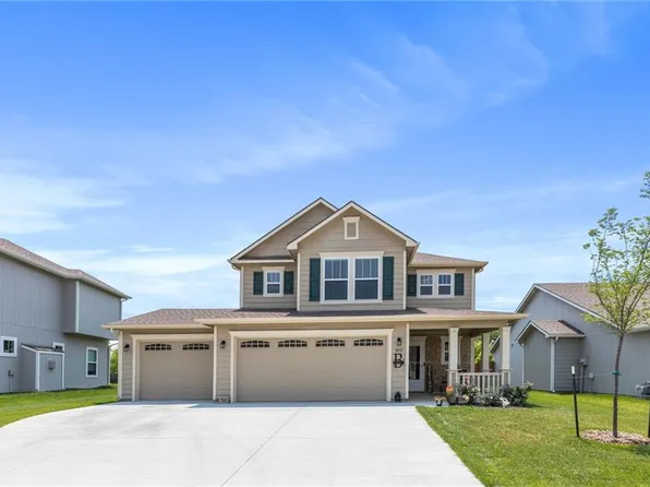 909 W 30th Ter, Lawrence, KS 66046