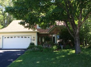 6888 Crystal Ct, Lino Lakes, MN 55014