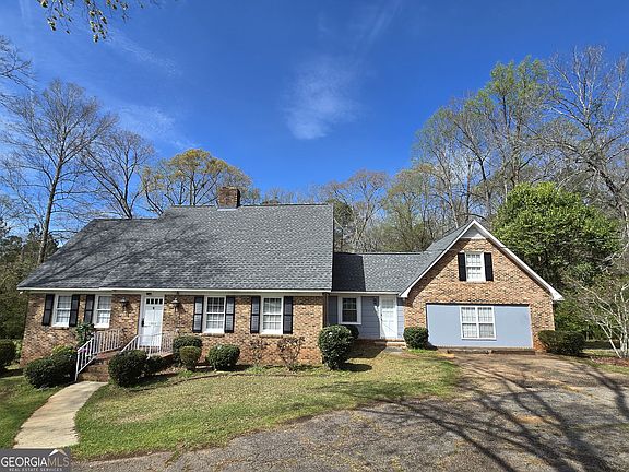 3rd image of 1903 Ridgewood Dr