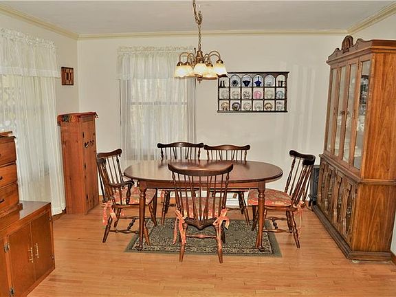 4th image of 9267 Mercer Pike