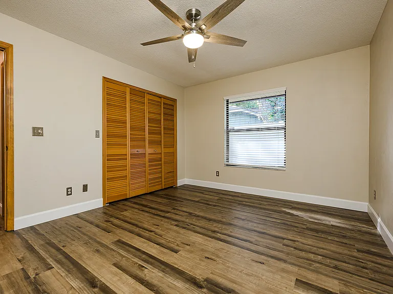 1523 Poplar Dr — Photo 26