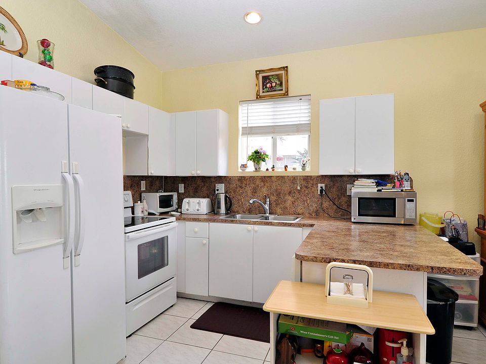 1st image of 21022 SW 85th Psge