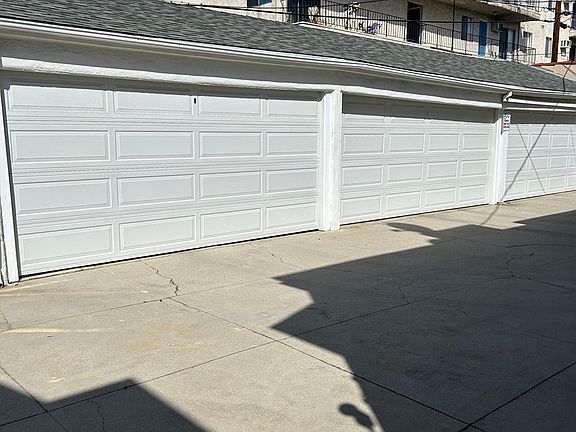 2nd image of 1327 N Alta Vista Blvd