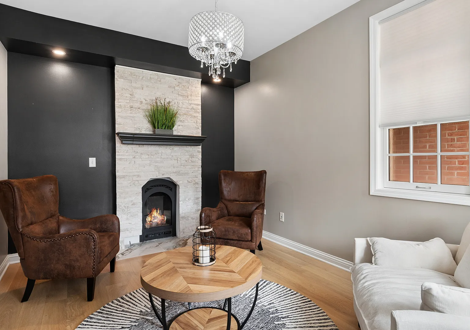 2 bed, 4.0 bath, 2789 sqft, $3,500 — Photo 3