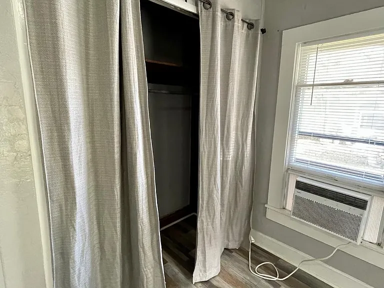 524 W Harrison St #A — Photo 9
