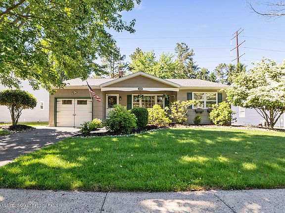 2nd image of 329 Westbrook Dr
