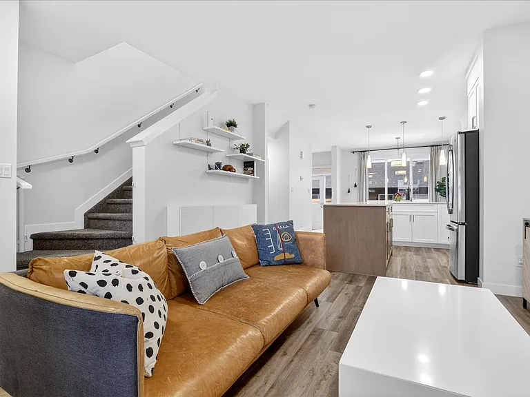535 Paterson Way SW — Photo 12