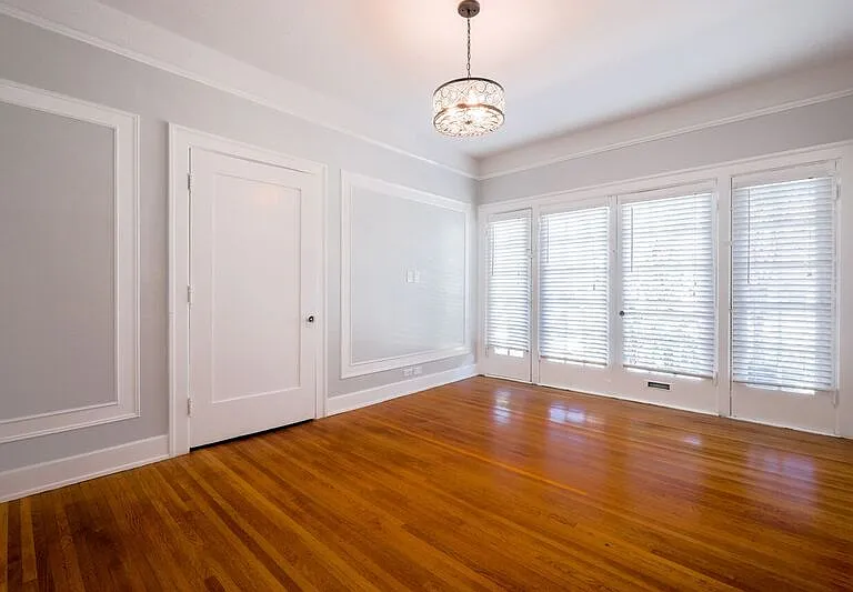 3518 W 12th St — Photo 14