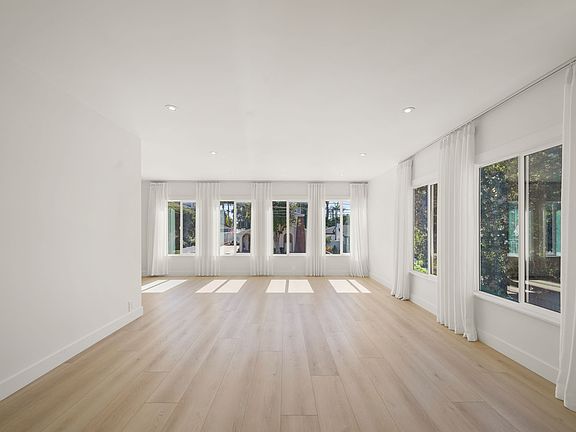 Living Room, natural light