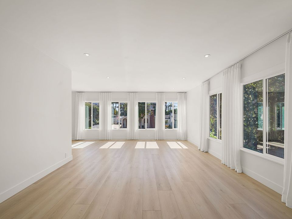 Living Room, natural light