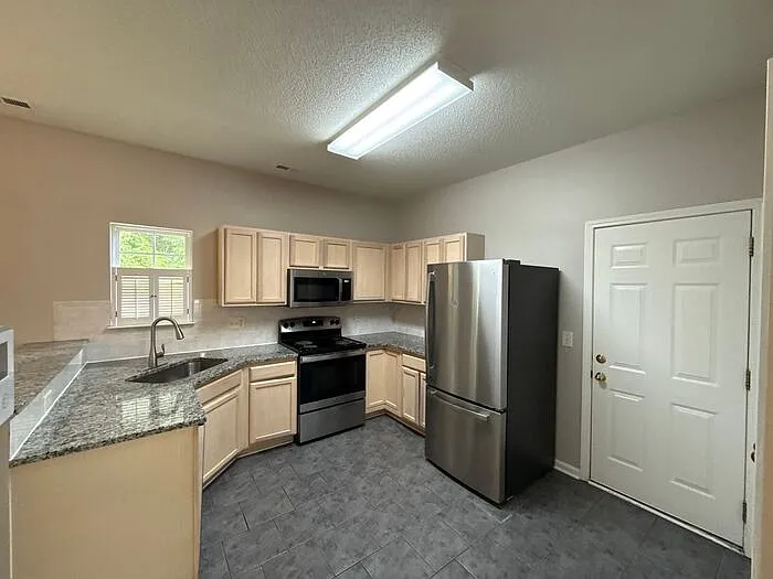 432 McGinn Grove Dr — Photo 6
