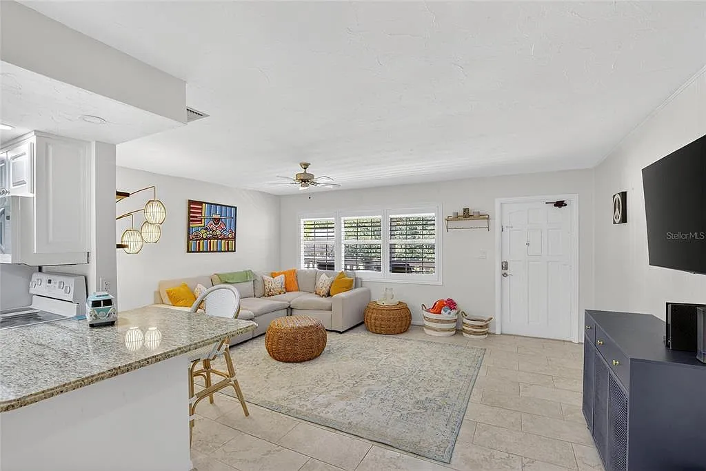 1 bed, 1.0 bath, 650 sqft, $2,600 — Photo 4