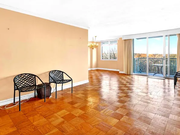 3001 Veazey Ter NW #1032, Washington, DC 20008