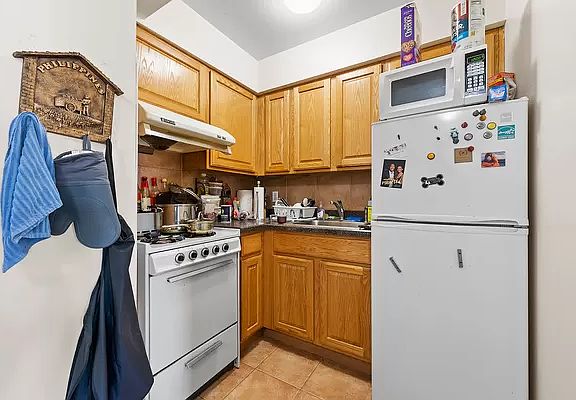 5th image of 26-52 29th St #3E