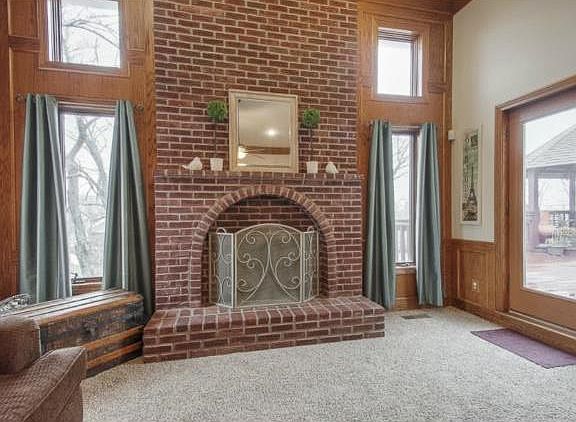 5th image of 2815 S Victoria Ln