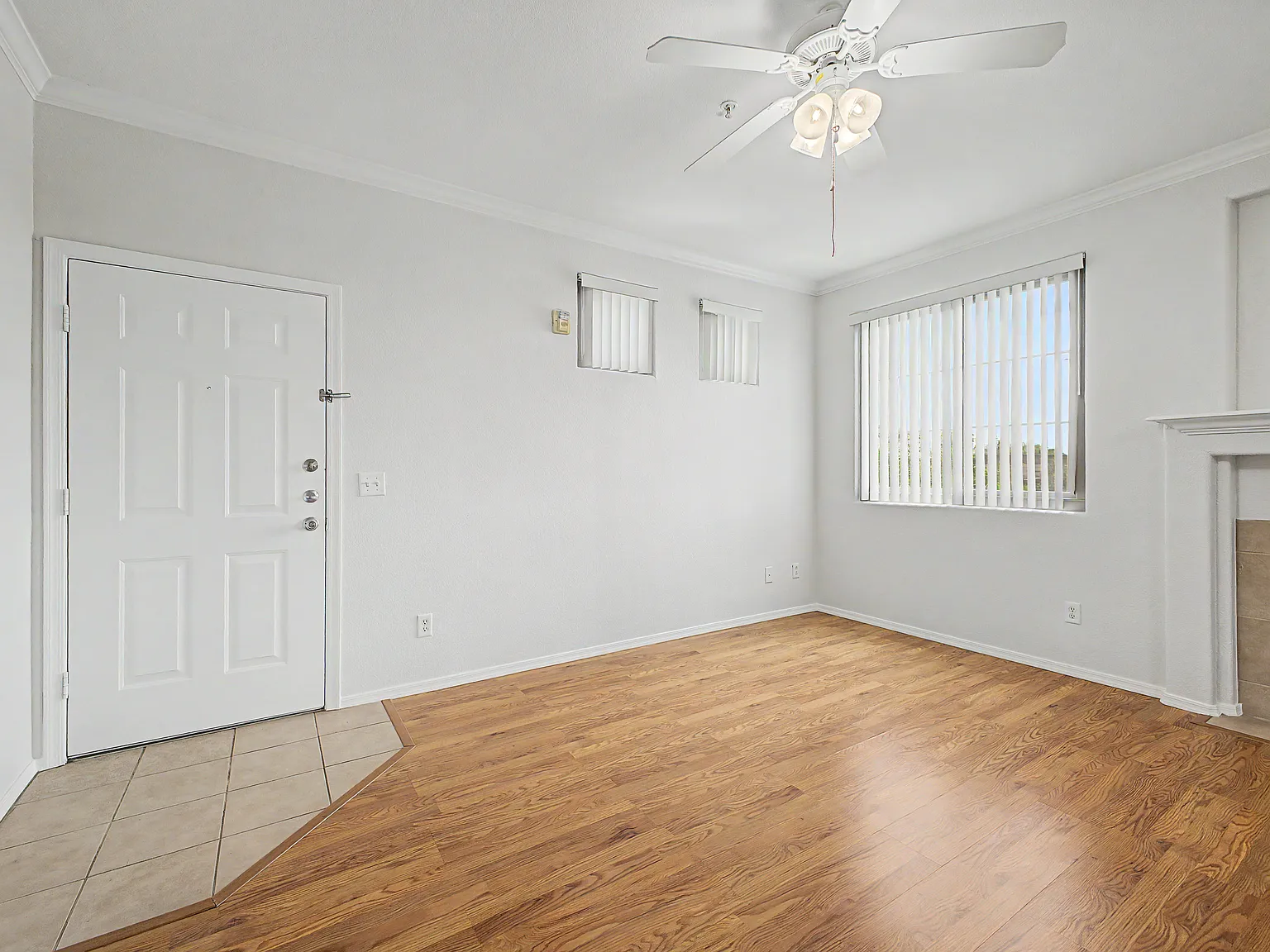 2 bed, 1056 sqft, $1,700 — Photo 3