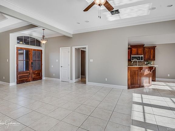 2nd image of 4130 Courtland Way