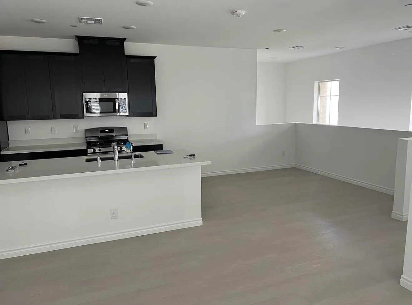 2 bed, 2.5 bath, 1448 sqft, $2,500 — Photo 4