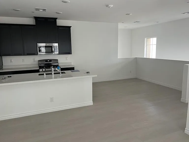 600 N Carriage Hill Dr #2146 — Photo 4