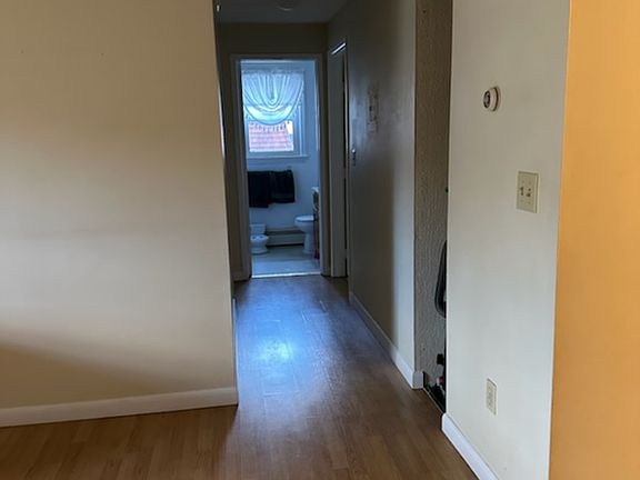2nd image of 73B Manchester St APT 3