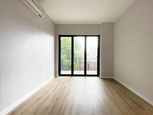 Rented by ERNY LLC | media 25