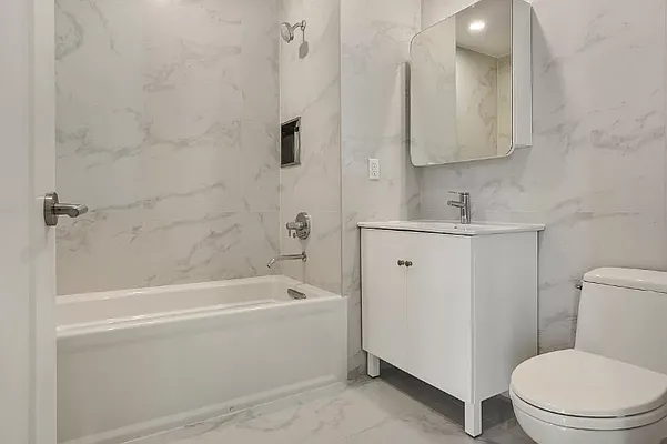 Rented by Bond New York | media 24