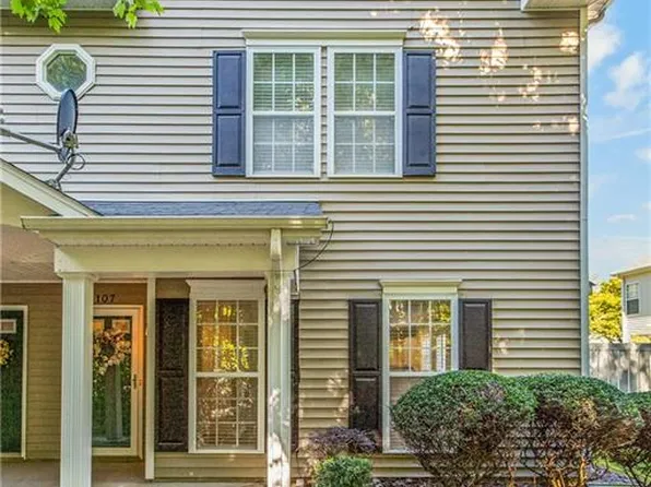 4107 McConnell Dr, Kernersville, NC 27284