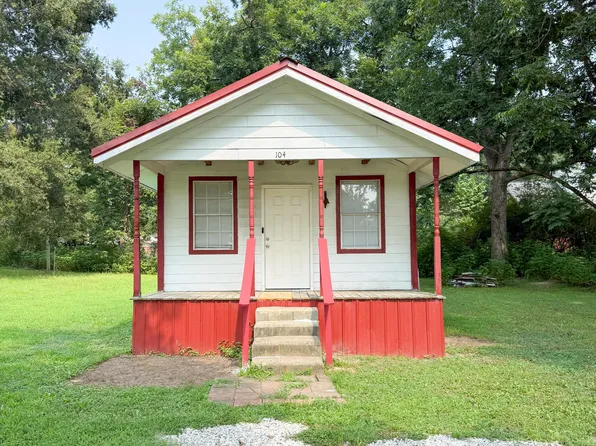 104 Pine St, Hickory Flat, MS 38633