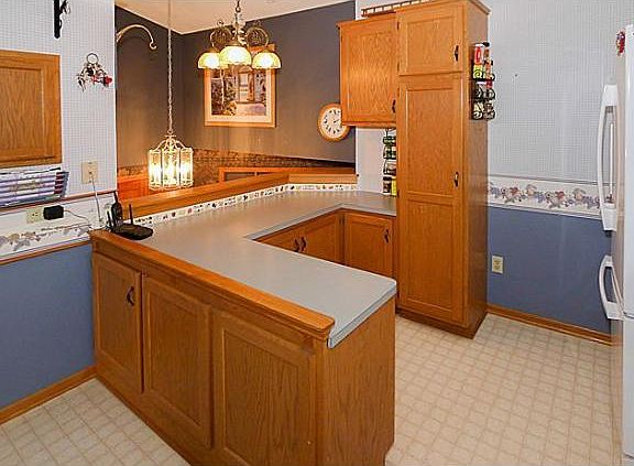 3rd image of 1745 Heifort Ct