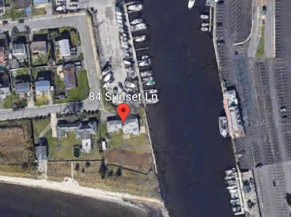 84 Sunset Lane, Patchogue, NY 11772