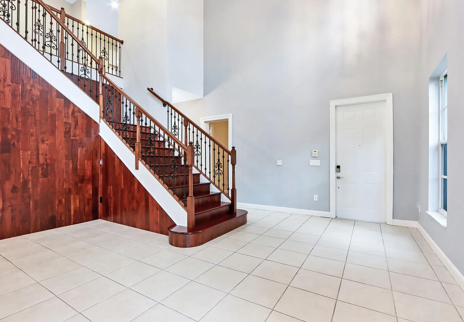 4 bed, 3.0 bath, 2729 sqft, $6,700 — Photo 4