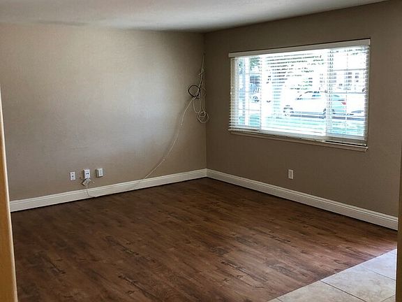 2nd image of 2617 Rockwood Pl
