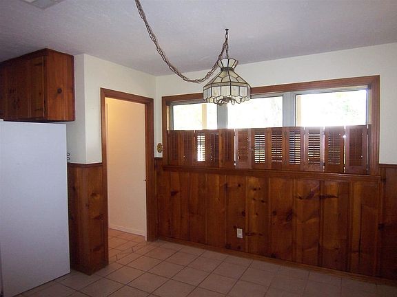 3rd image of 790 Parson Dr