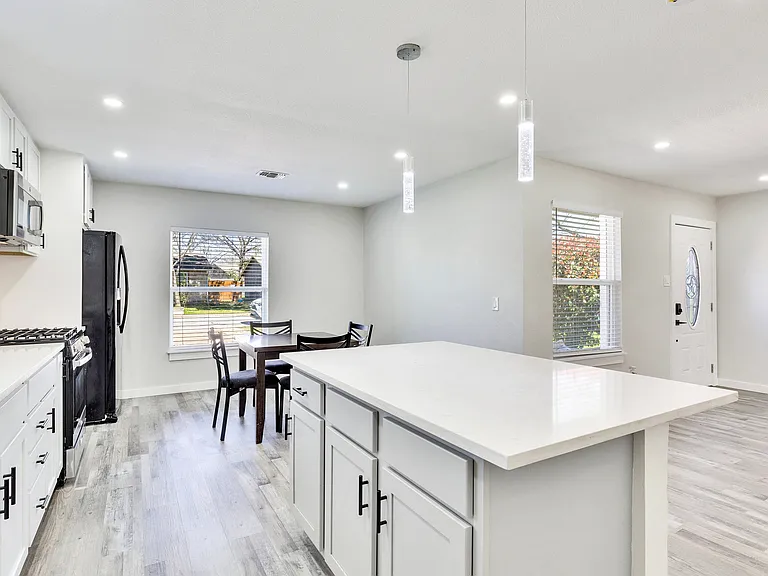Kitchen with Island